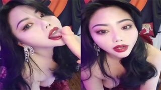 夜夫人风韵犹存的美少妇淫荡风骚自插喷水不断