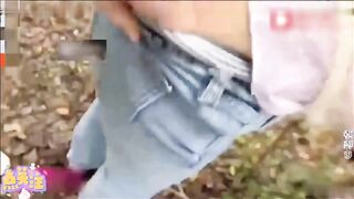 D奶人妻清晨公园撒尿被变态强奸