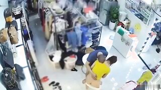 监控真实强奸翻车精选两位小姐姐教科书式自救