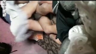 【乱伦丈母娘】趁媳妇不在家和丈母娘好好玩玩