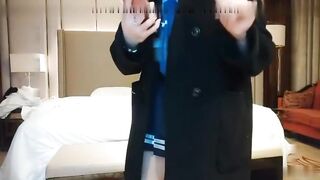 丰满女探花JK装出席